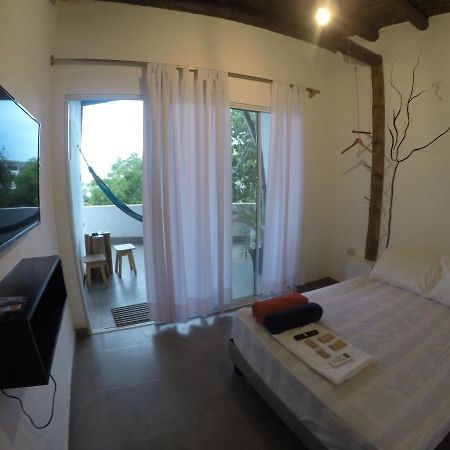 Kiwi Suites HostelMontañita エクステリア 写真