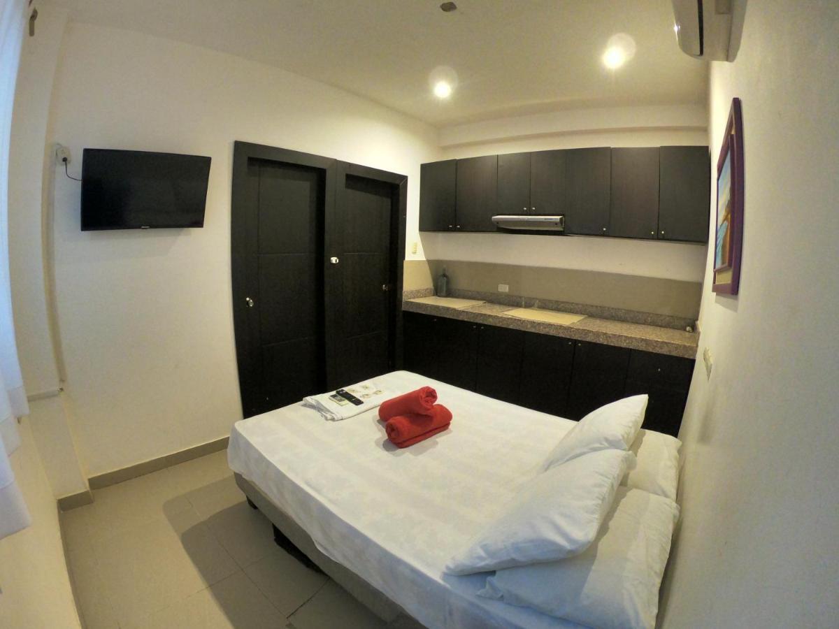 Kiwi Suites HostelMontañita エクステリア 写真