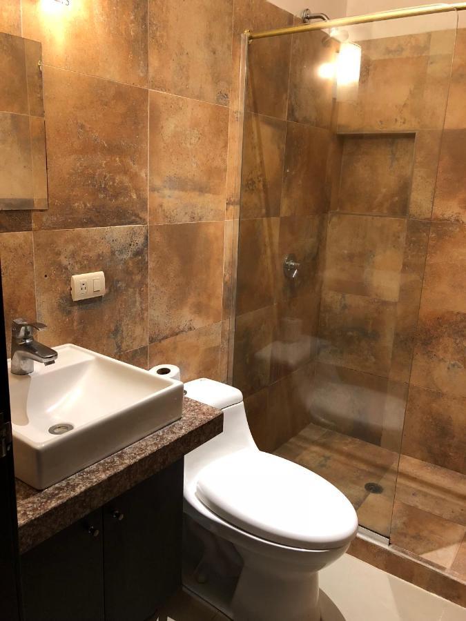 Kiwi Suites HostelMontañita エクステリア 写真