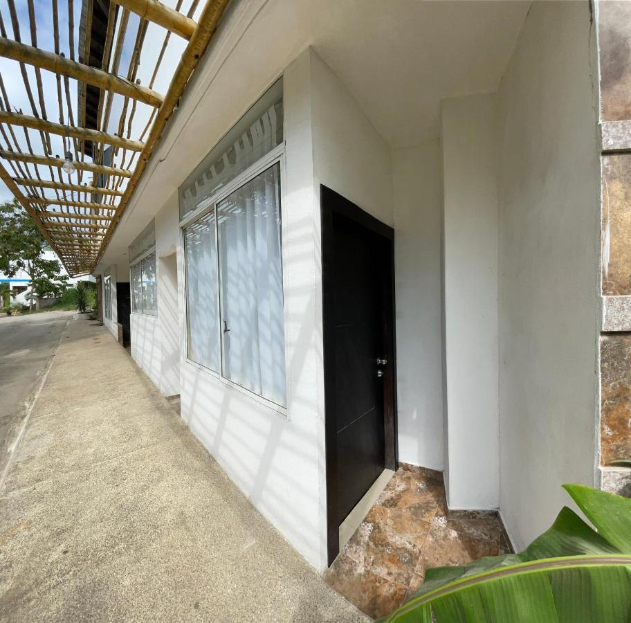 Kiwi Suites HostelMontañita エクステリア 写真